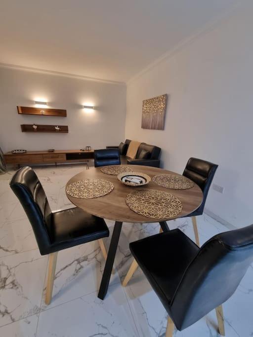 2 Bedroom Apartment In Bugibba 圣保罗湾城 外观 照片